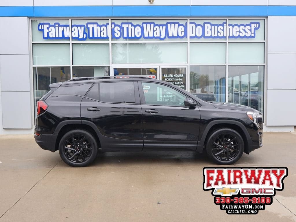 2024 GMC Terrain SLE — photo 1 of 58