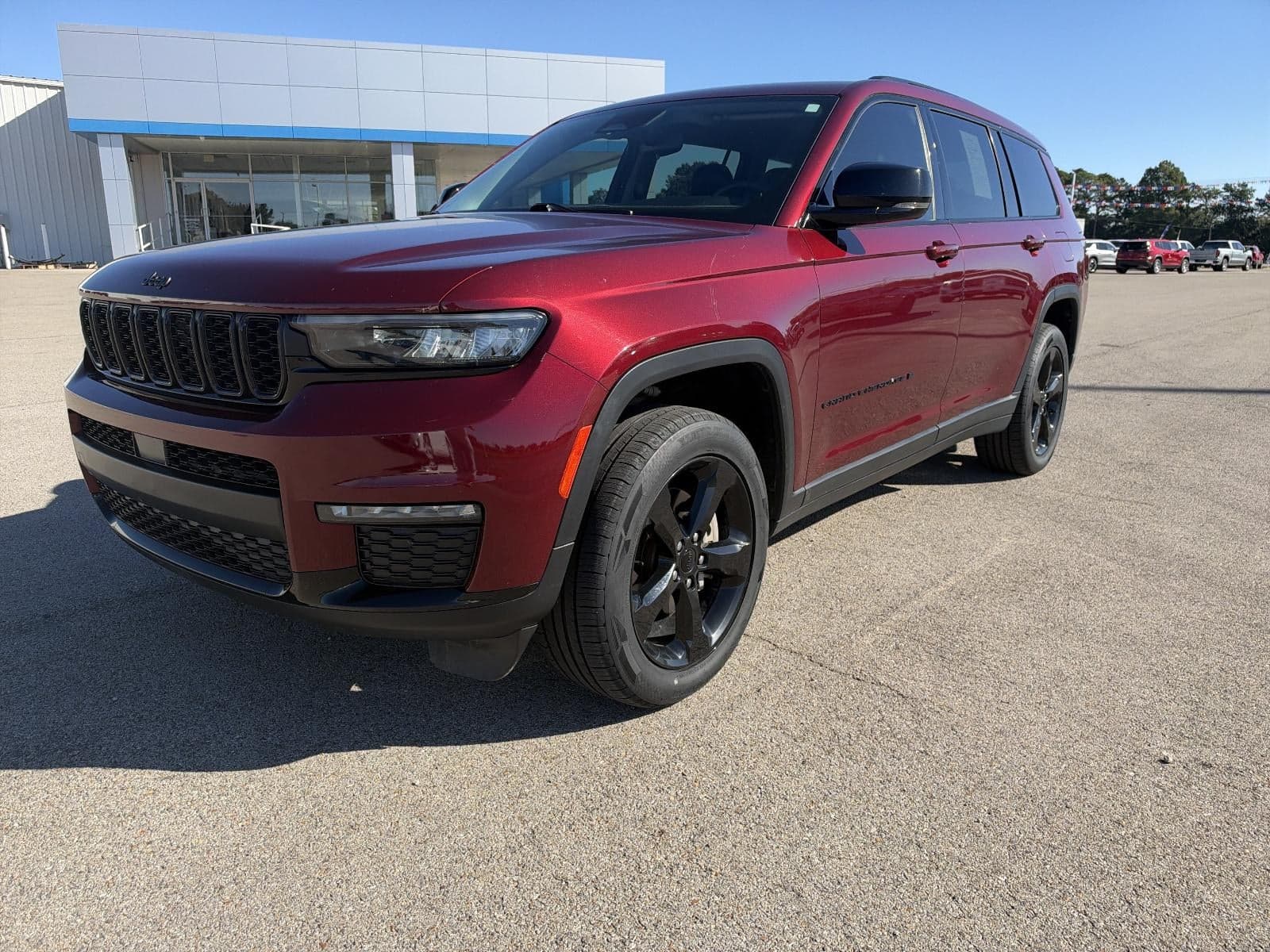 2023 Jeep Grand Cherokee L Limited — photo 1 of 5