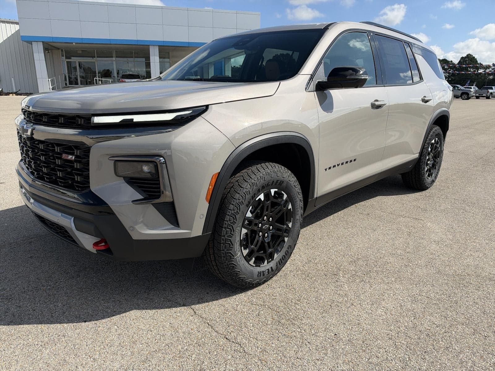 2027 Chevrolet Traverse AWD Z71 — photo 1 of 45