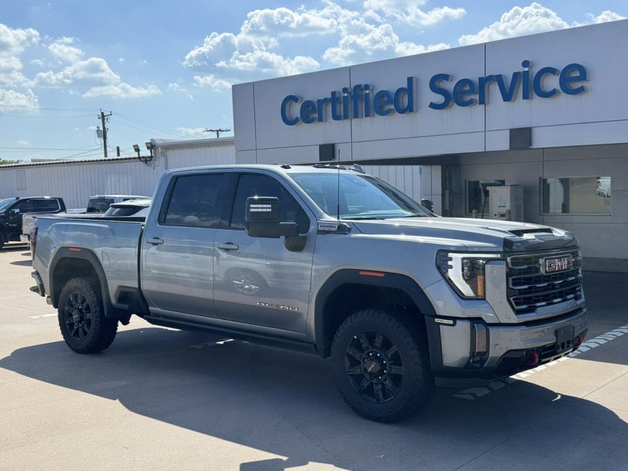 2024 GMC Sierra 2500HD AT4 — photo 1 of 21