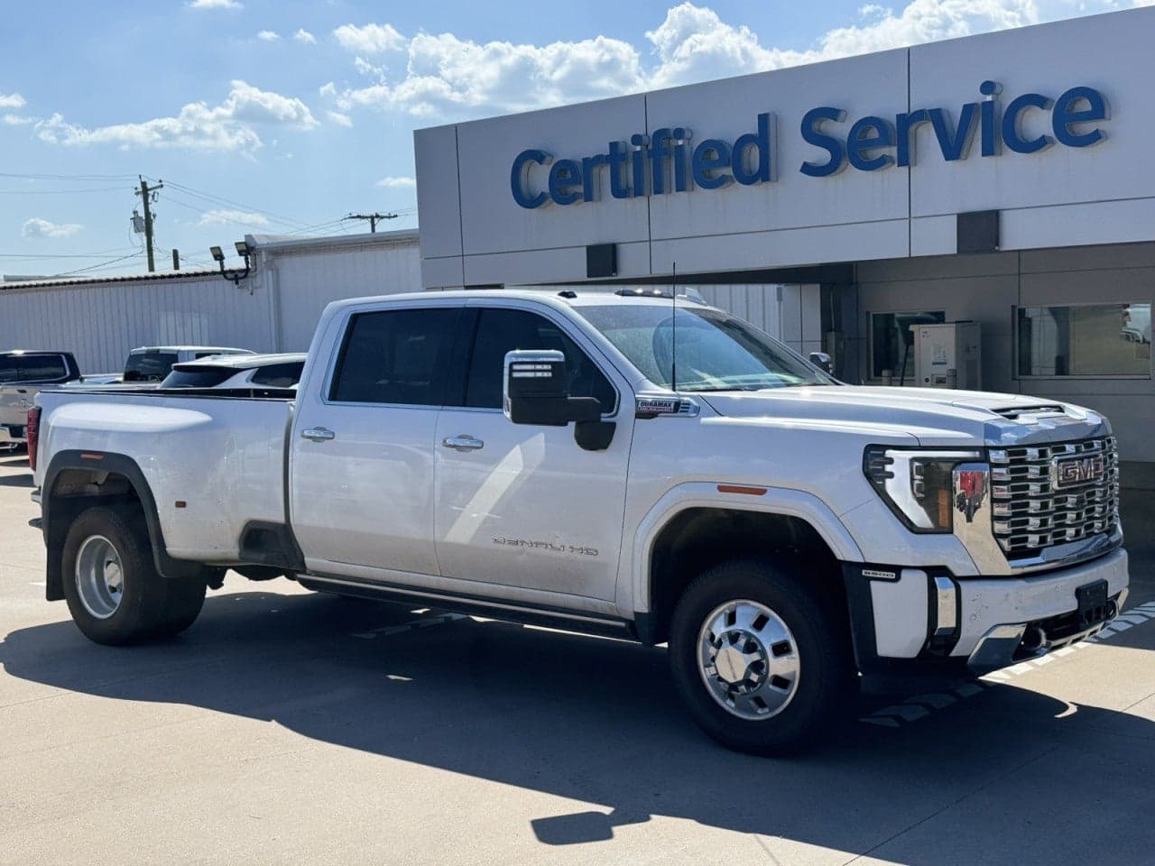 2024 GMC Sierra 3500HD Denali — photo 1 of 7