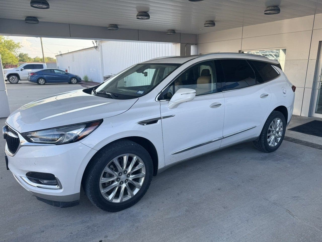 2018 Buick Enclave Premium — photo 1 of 27