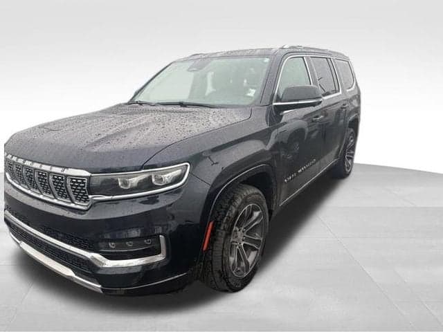 2023 Jeep Grand Wagoneer Base — photo 1 of 18
