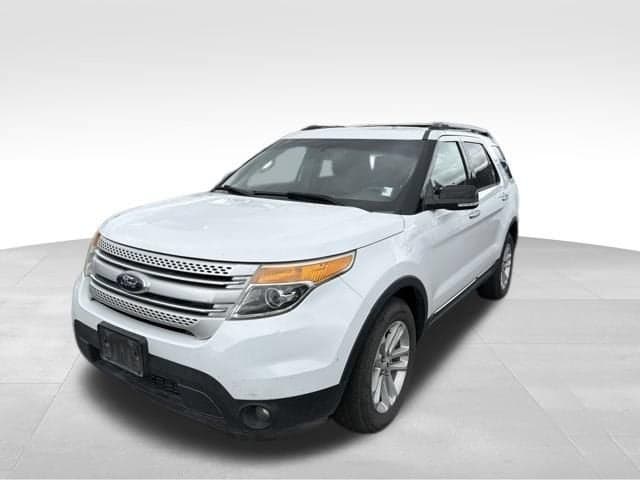 2015 Ford Explorer XLT — photo 1 of 19