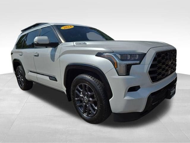 2024 Toyota Sequoia SR5 — photo 1 of 36
