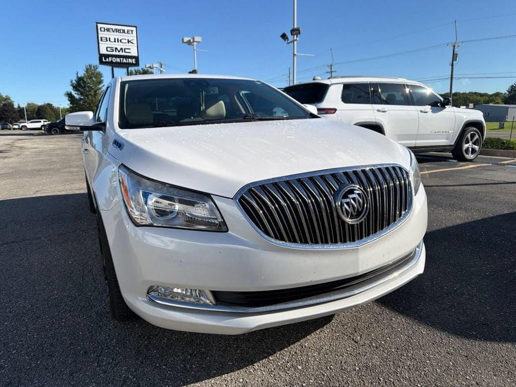 2016 Buick LaCrosse Leather — photo 1 of 18