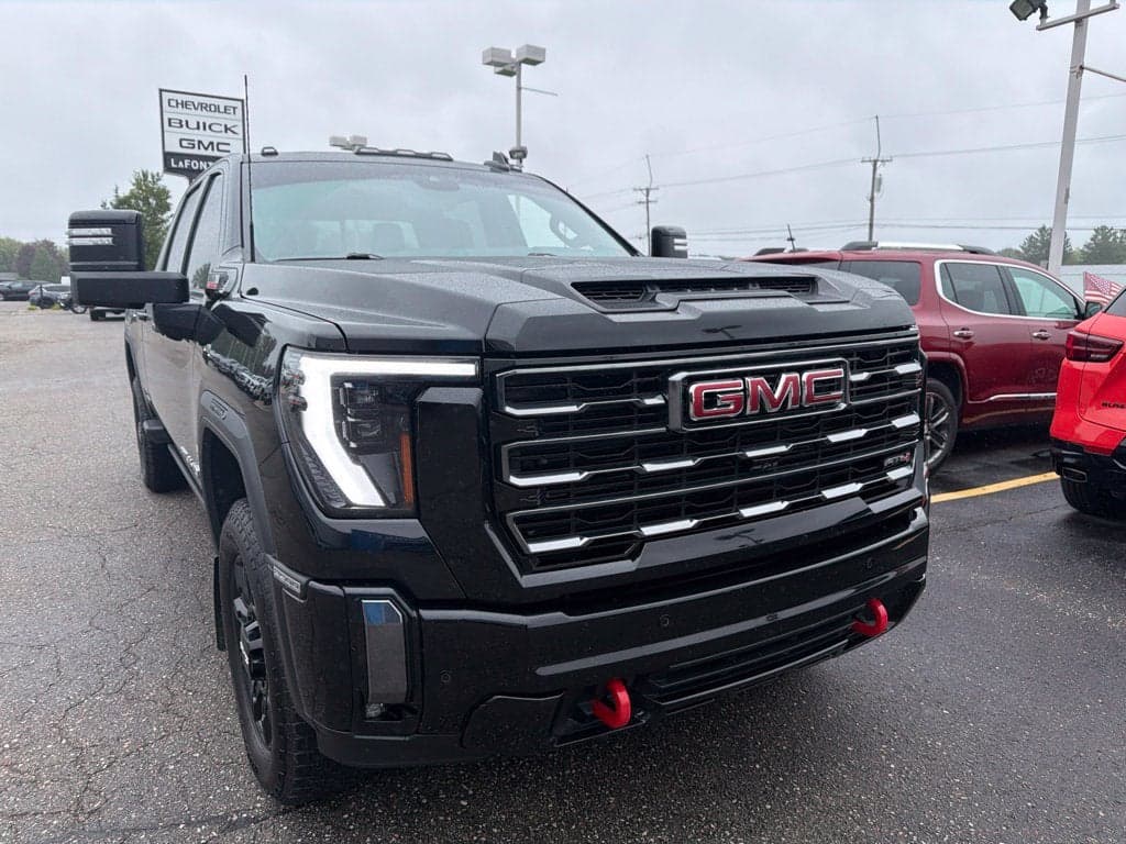 2024 GMC Sierra 2500HD AT4 — photo 1 of 20