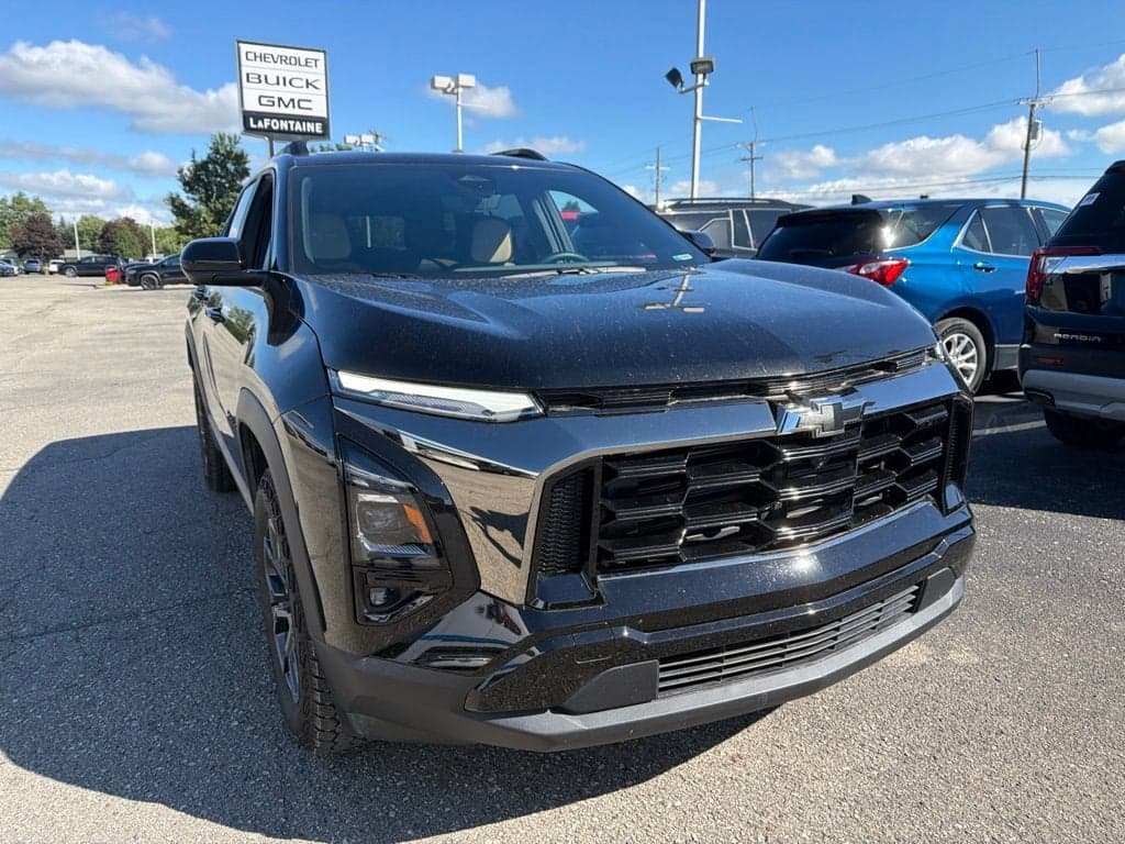 2026 Chevrolet Equinox AWD ACTIV — photo 1 of 19