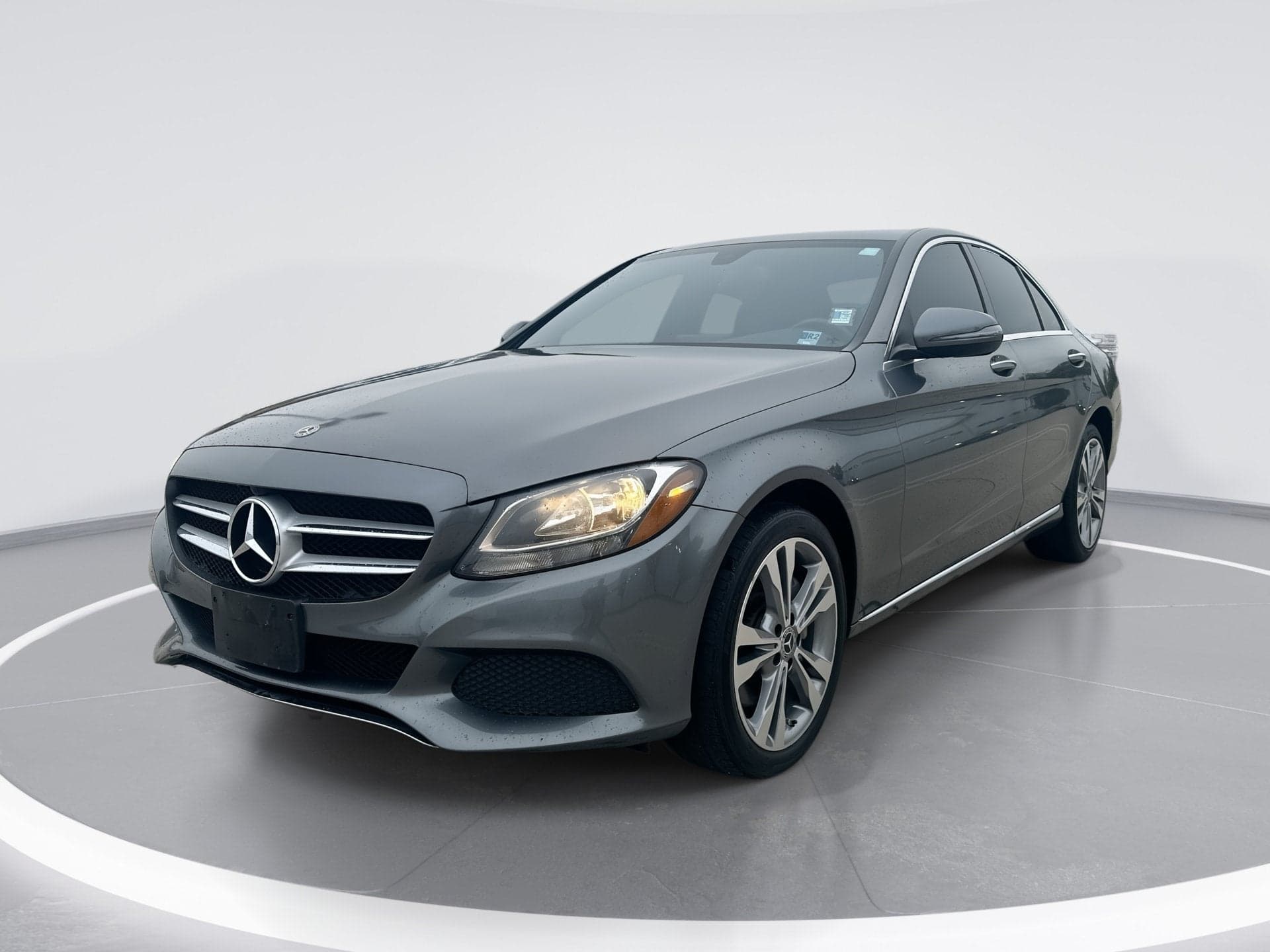2018 Mercedes-Benz C-Class Base — photo 1 of 17