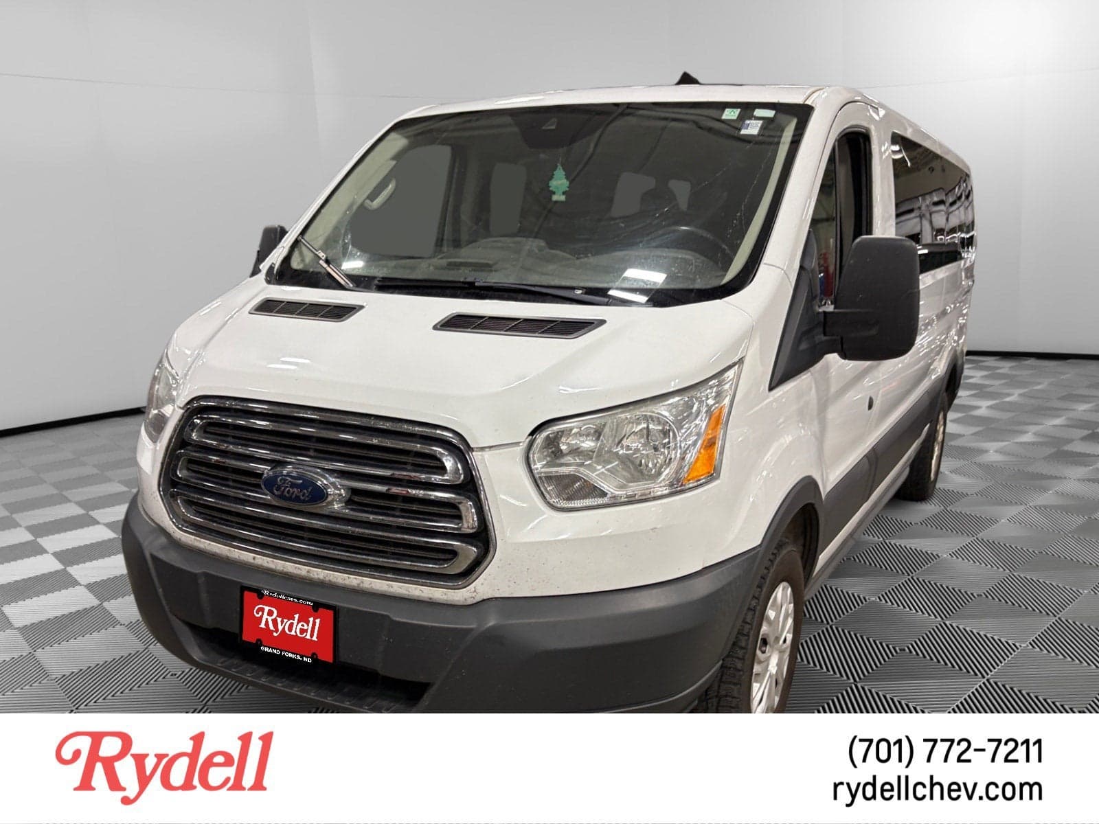2016 Ford Transit Wagon XL — photo 1 of 5