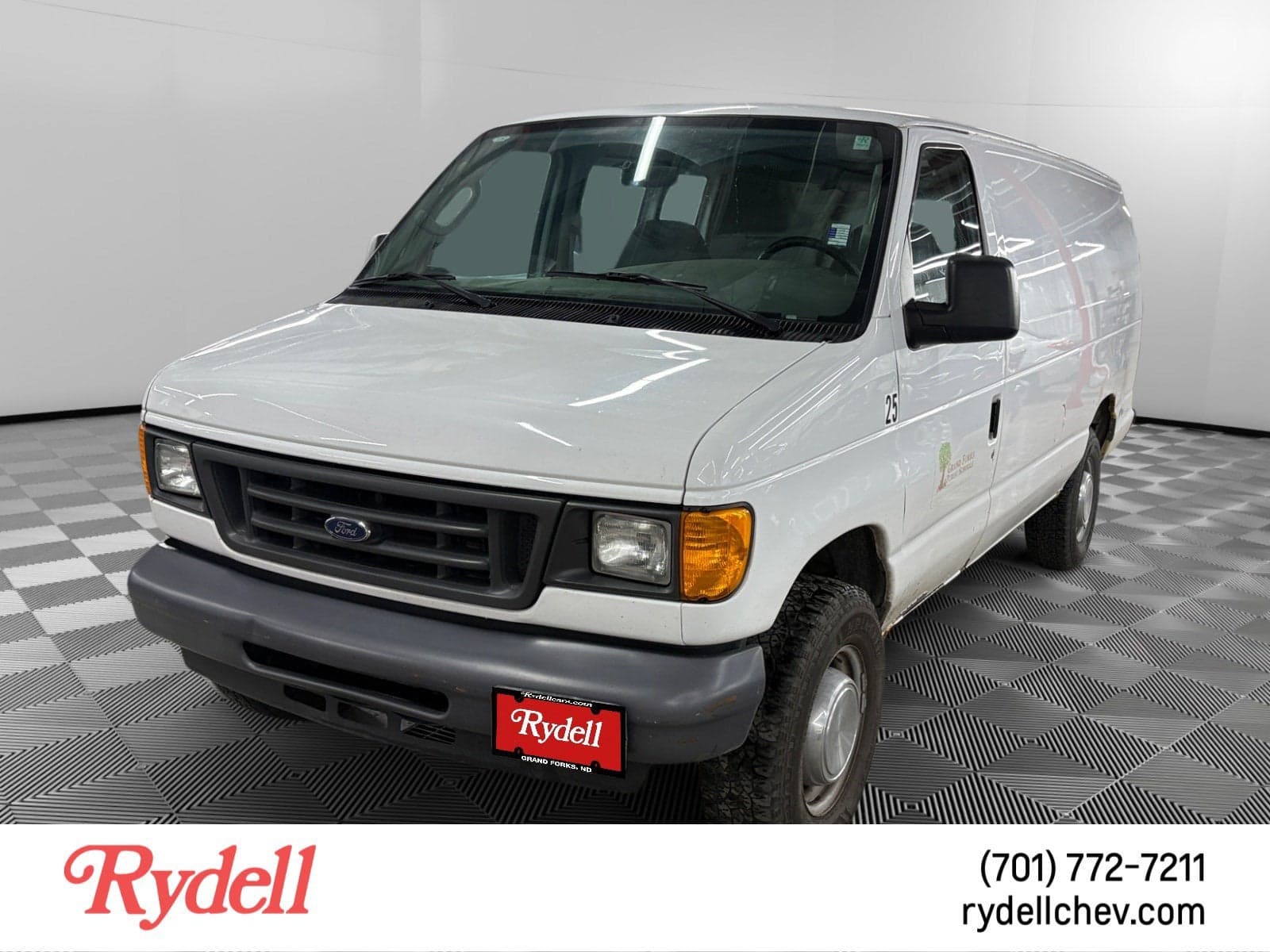 2006 Ford Econoline Cargo Van Base — photo 1 of 5