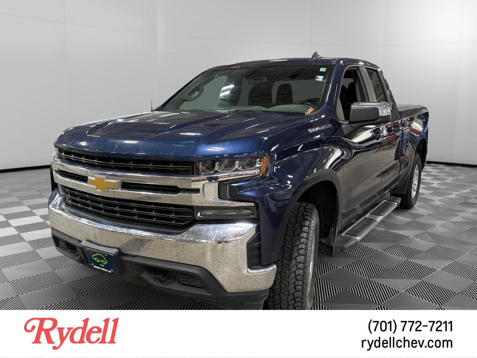 2019 Chevrolet Silverado 1500 LT — photo 1 of 6