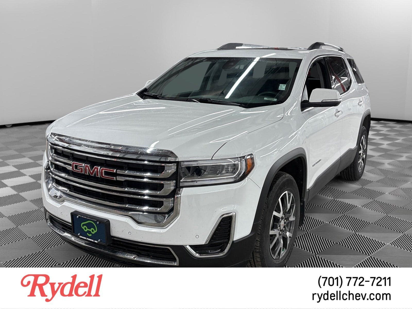 2023 GMC Acadia SLE — photo 1 of 5