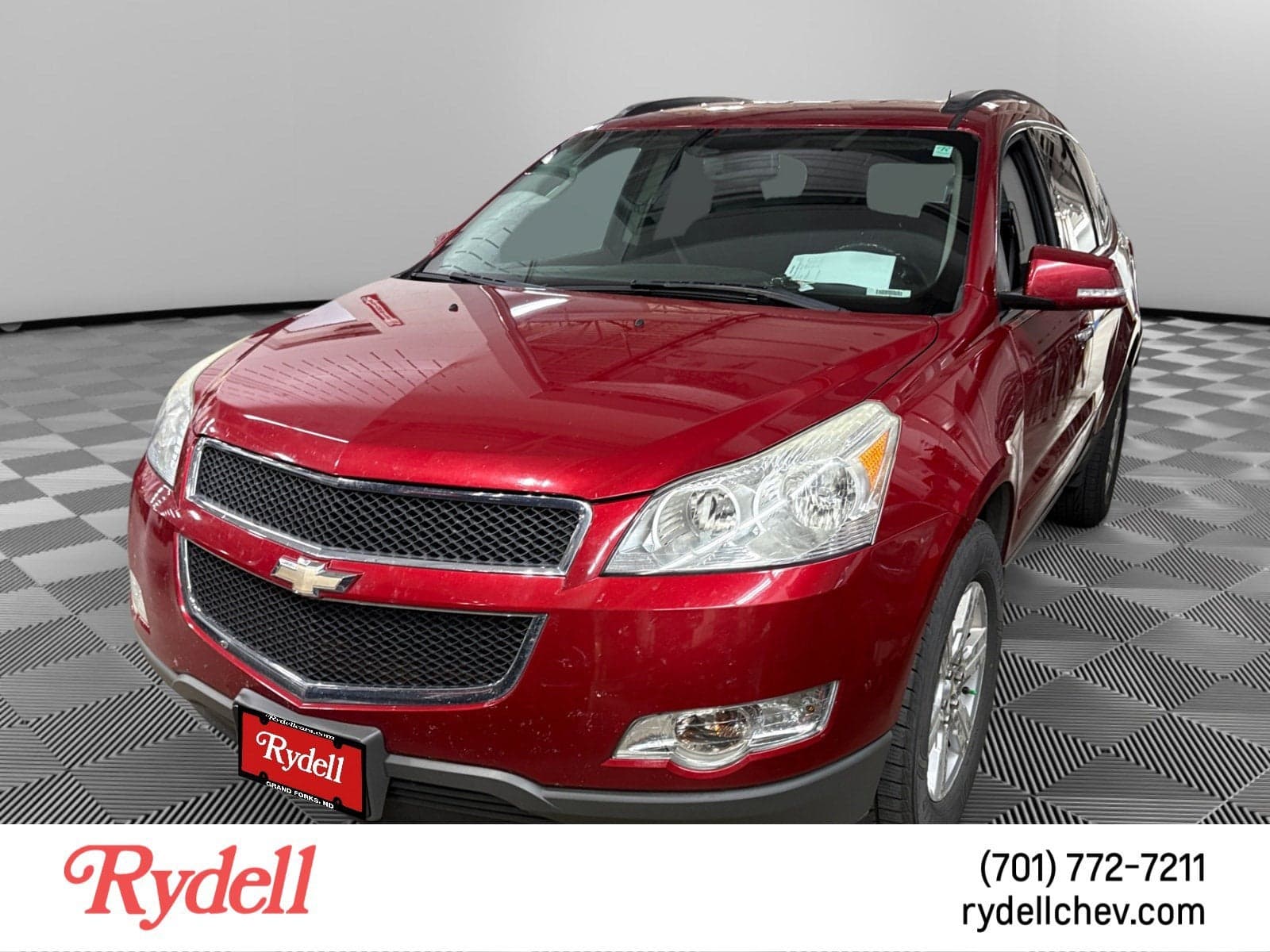 2012 Chevrolet Traverse LT w/2LT — photo 1 of 5