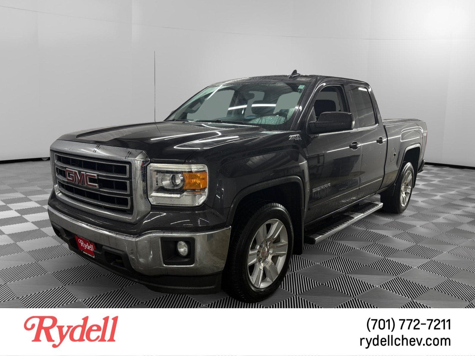 2015 GMC Sierra 1500 SLE — photo 1 of 22