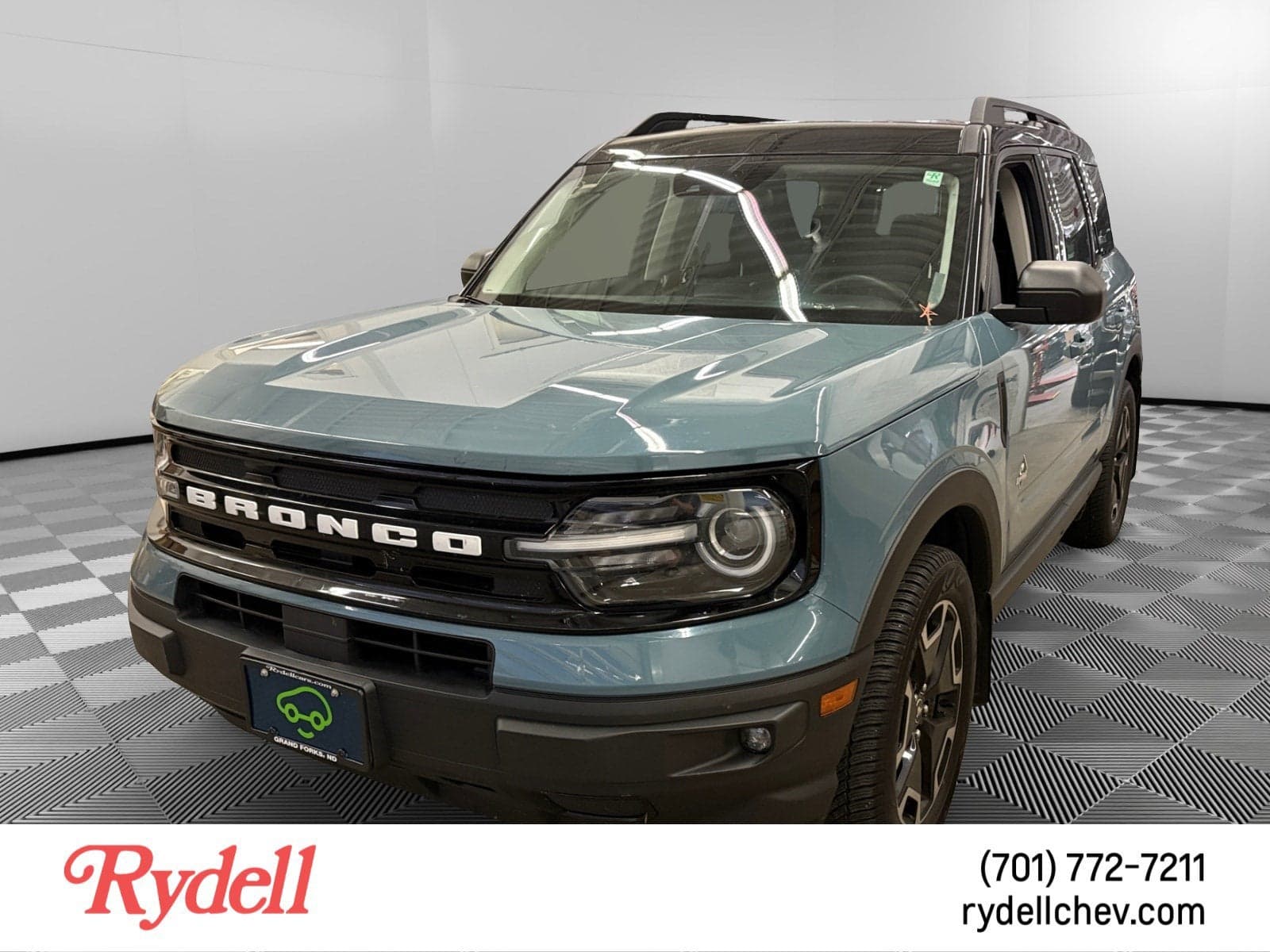 2021 Ford Bronco Sport Outer Banks — photo 1 of 6