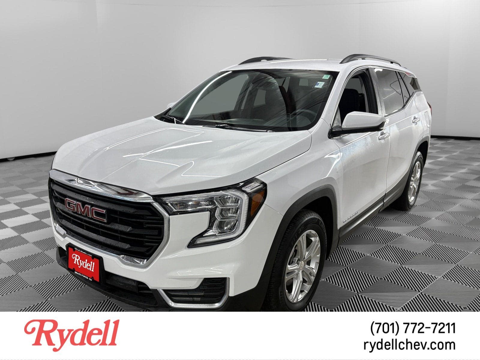 2022 GMC Terrain SLE — photo 1 of 5