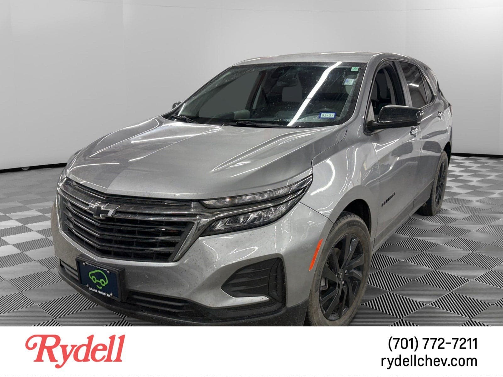 2024 Chevrolet Equinox LS — photo 1 of 5