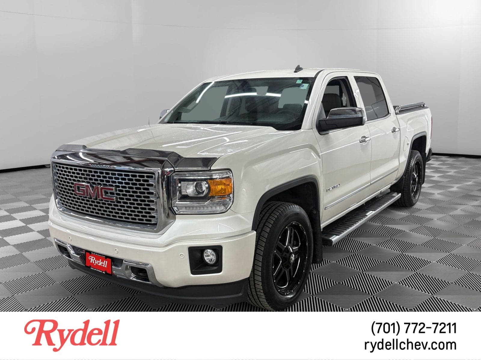 2014 GMC Sierra 1500 Denali — photo 1 of 5