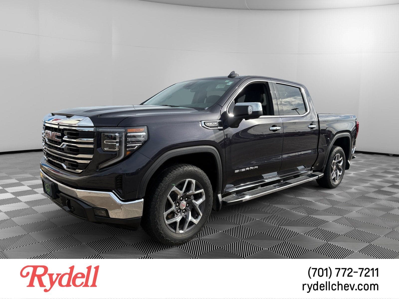 2024 GMC Sierra 1500 SLT — photo 1 of 6