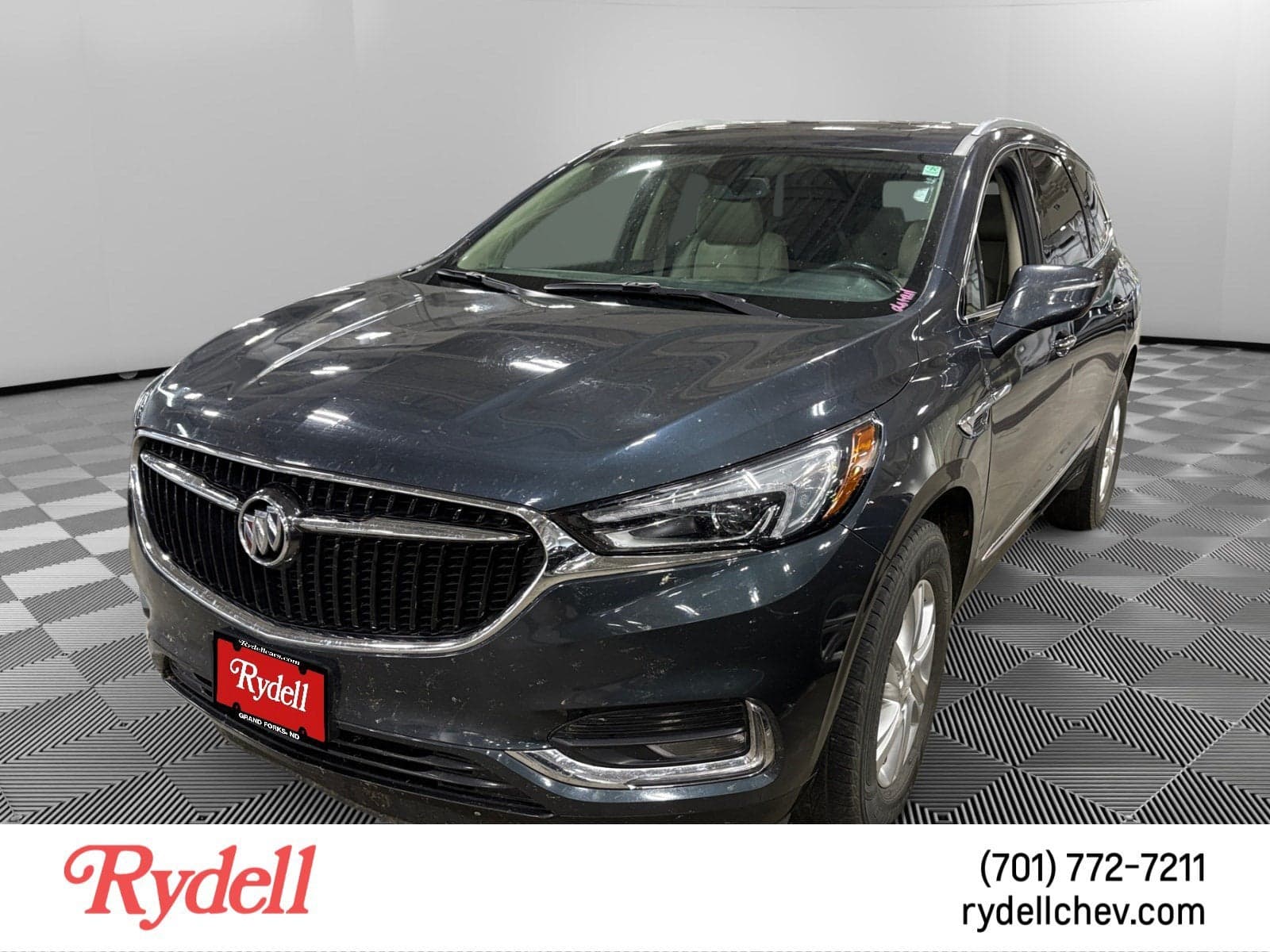 2018 Buick Enclave Essence — photo 1 of 6