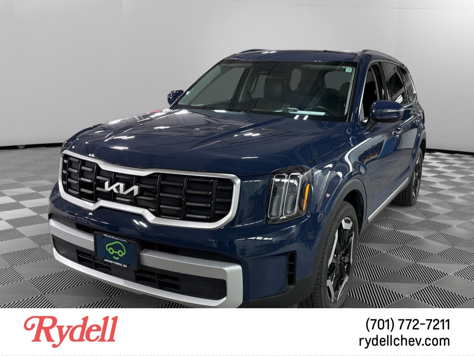 2025 Kia Telluride S — photo 1 of 5