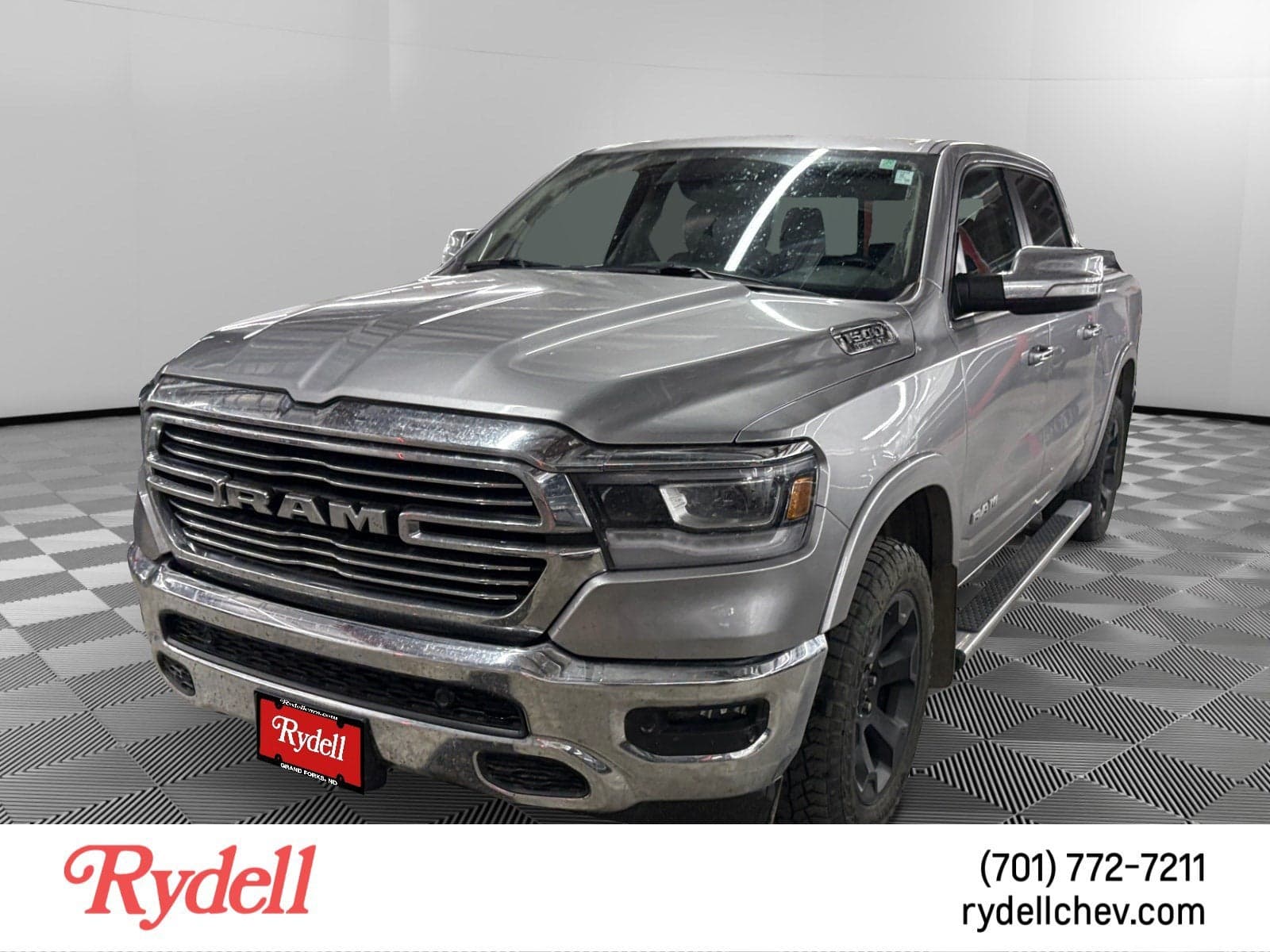 2019 RAM 1500 Laramie — photo 1 of 5
