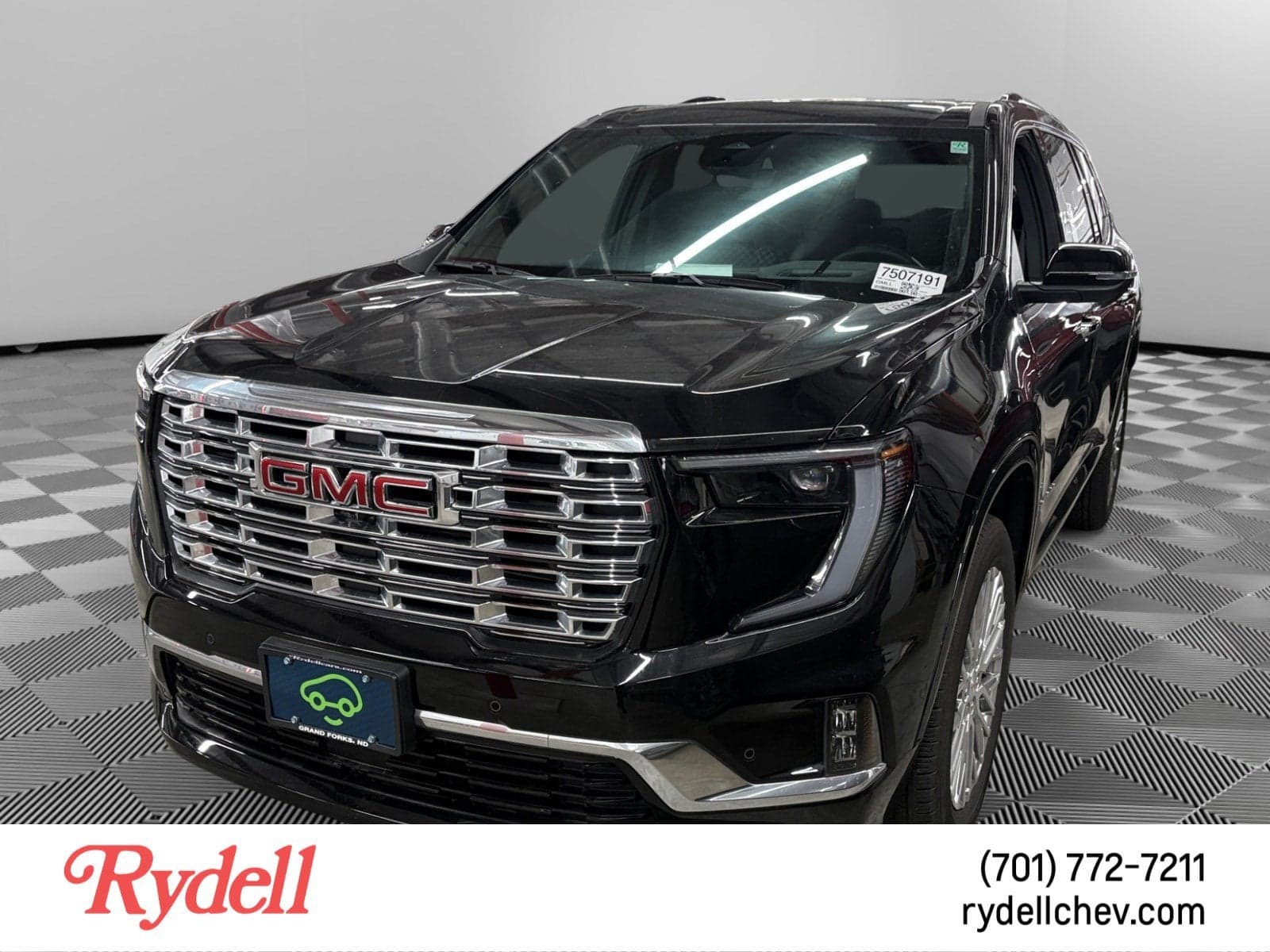 2026 GMC Acadia AWD Denali — photo 1 of 5