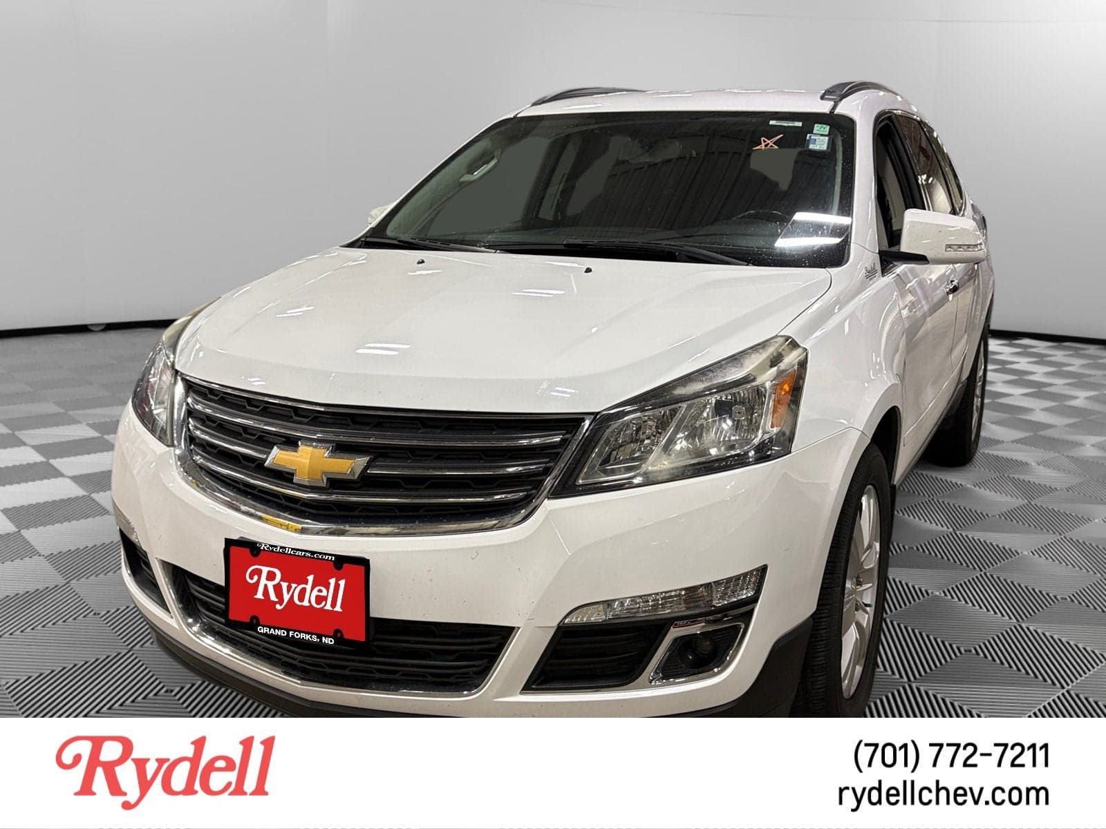2017 Chevrolet Traverse LT — photo 1 of 6