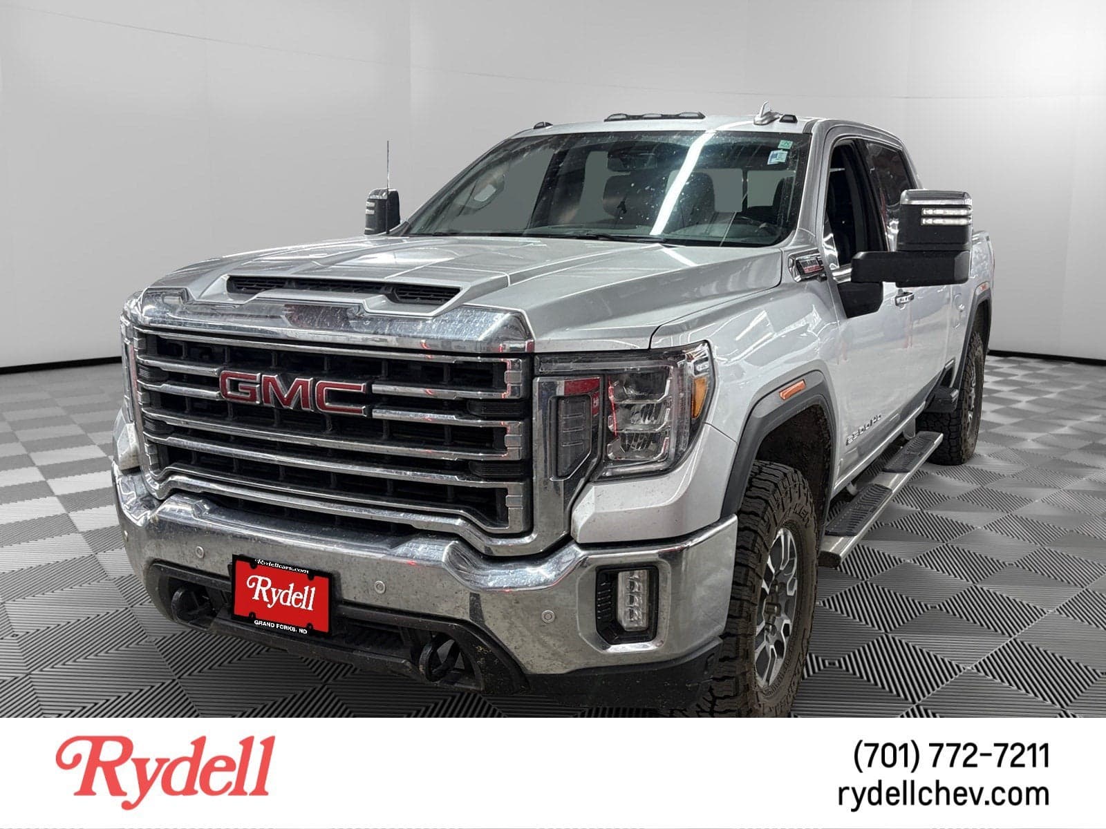 2022 GMC Sierra 2500HD SLT — photo 1 of 5