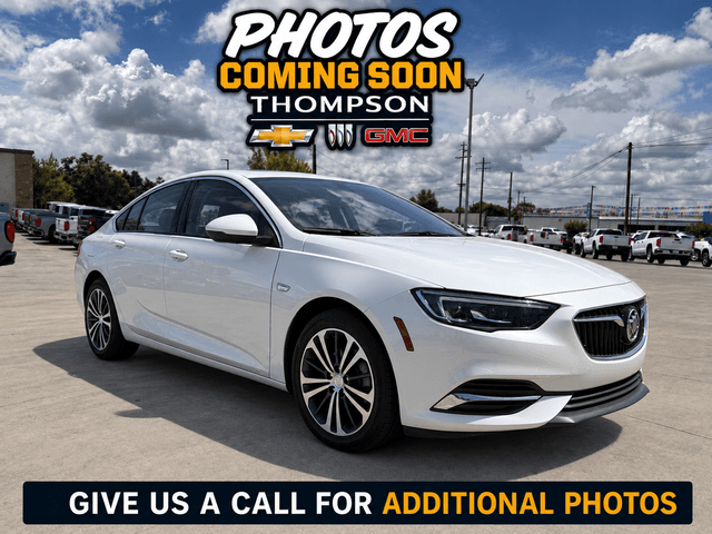 2019 Buick Regal Sportback Preferred — photo 1 of 5