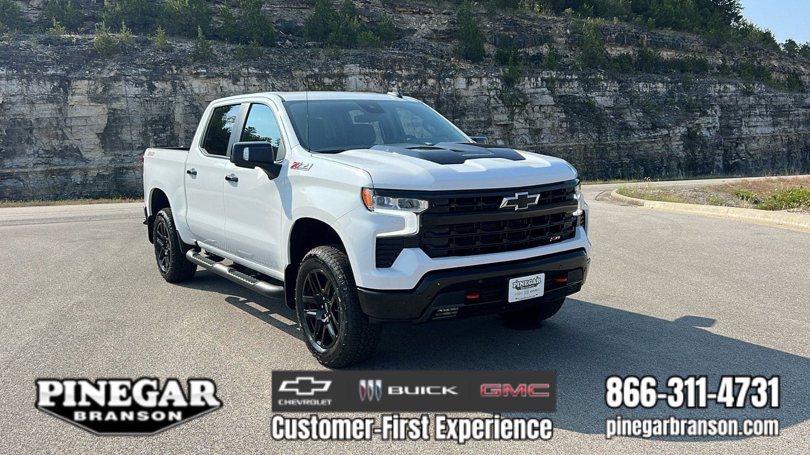 2026 Chevrolet Silverado 1500 LT Trail Boss — photo 1 of 35