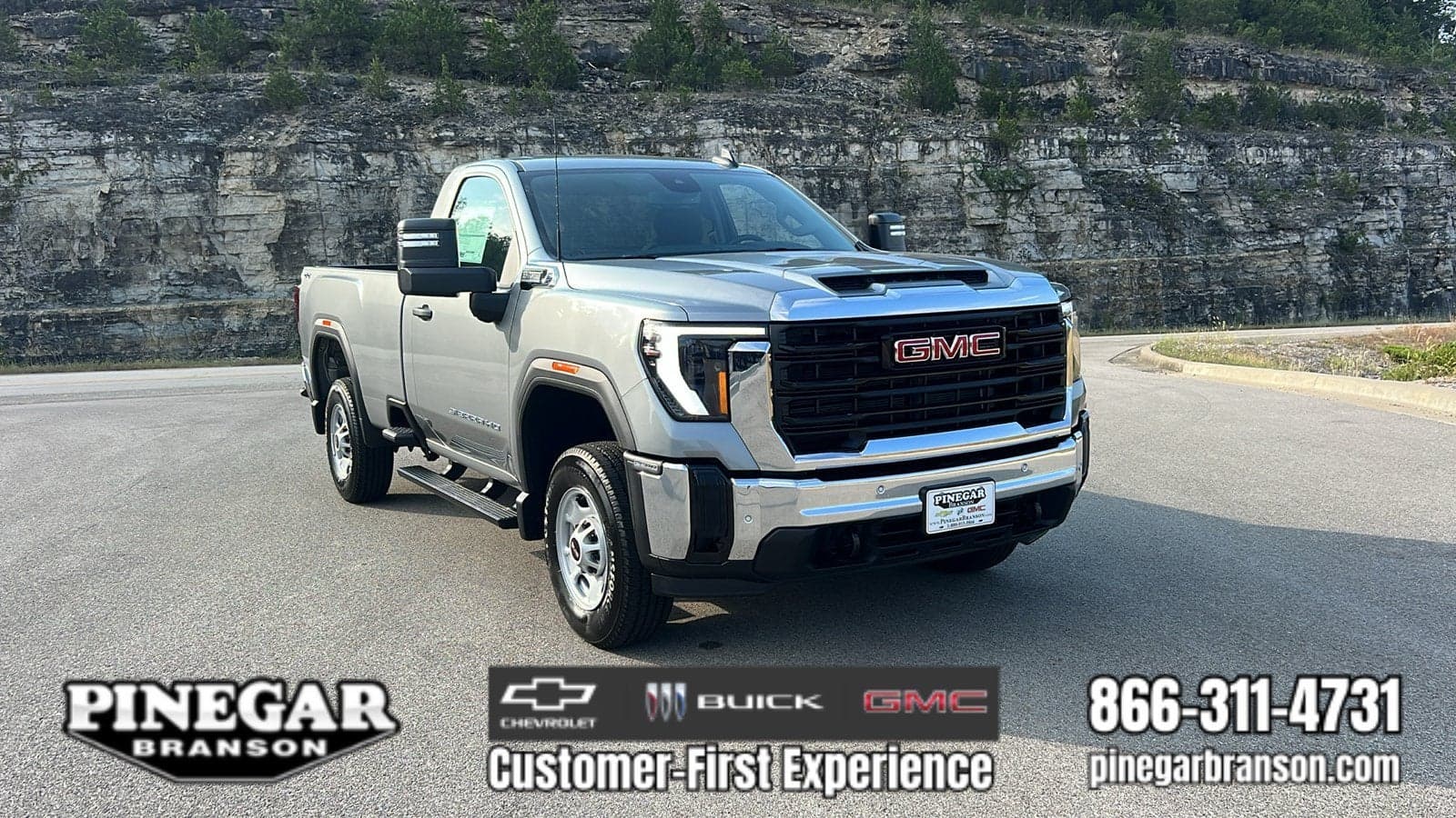 2026 GMC Sierra 2500HD Pro — photo 1 of 5