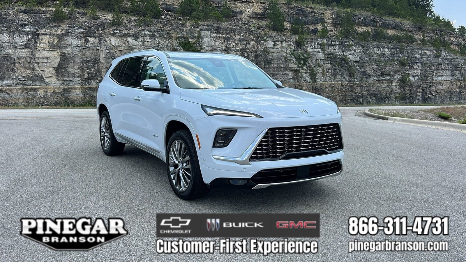 2026 Buick Enclave Avenir — photo 1 of 5