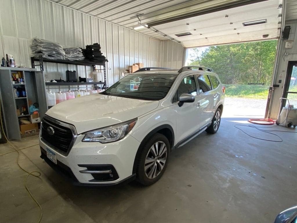 2022 Subaru Ascent Touring — photo 1 of 24