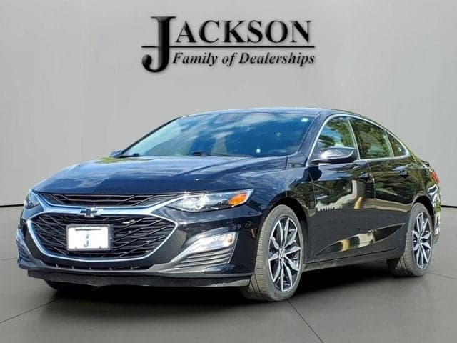 2024 Chevrolet Malibu RS — photo 1 of 5