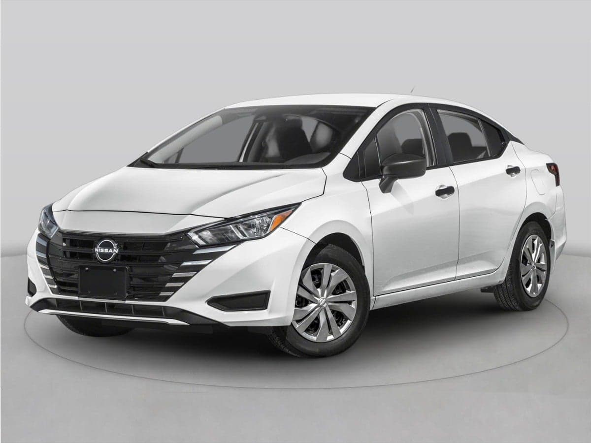 2023 Nissan Versa Base — photo 1 of 5