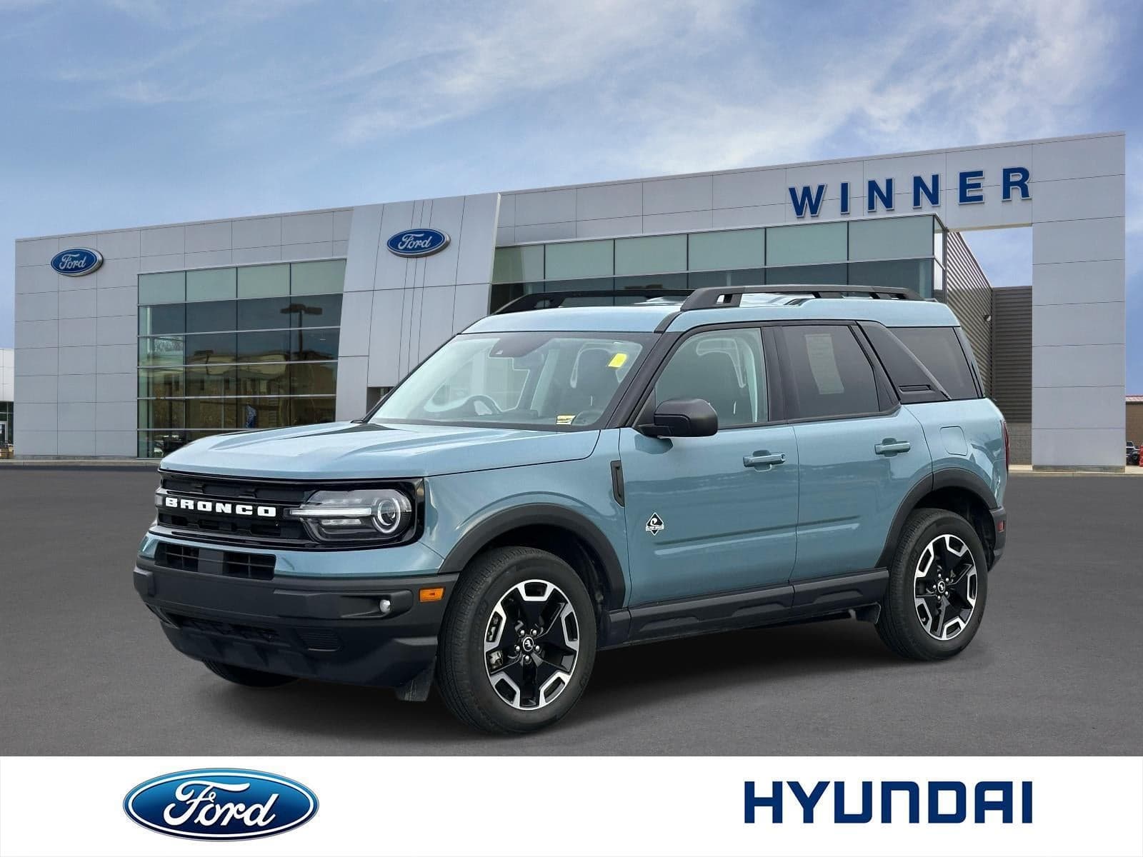 2023 Ford Bronco Sport Outer Banks — photo 1 of 11