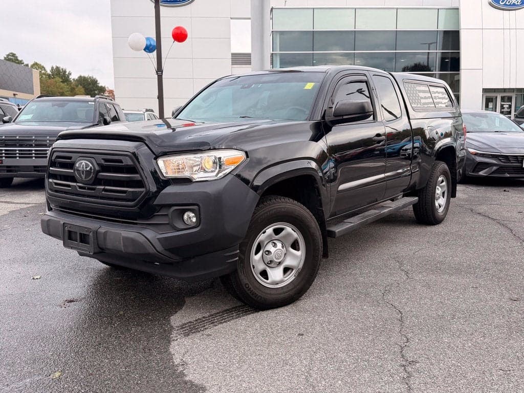 2018 Toyota Tacoma SR5 — photo 1 of 5