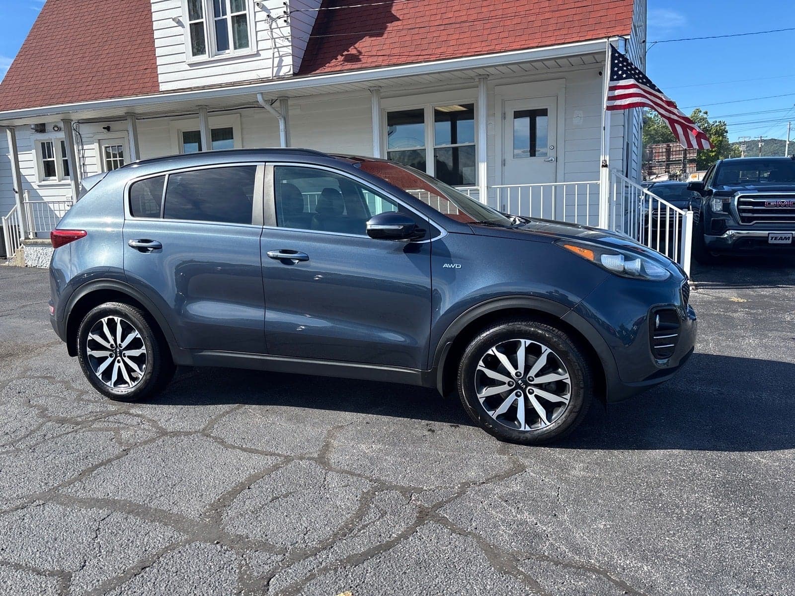 2019 Kia Sportage EX — photo 1 of 51