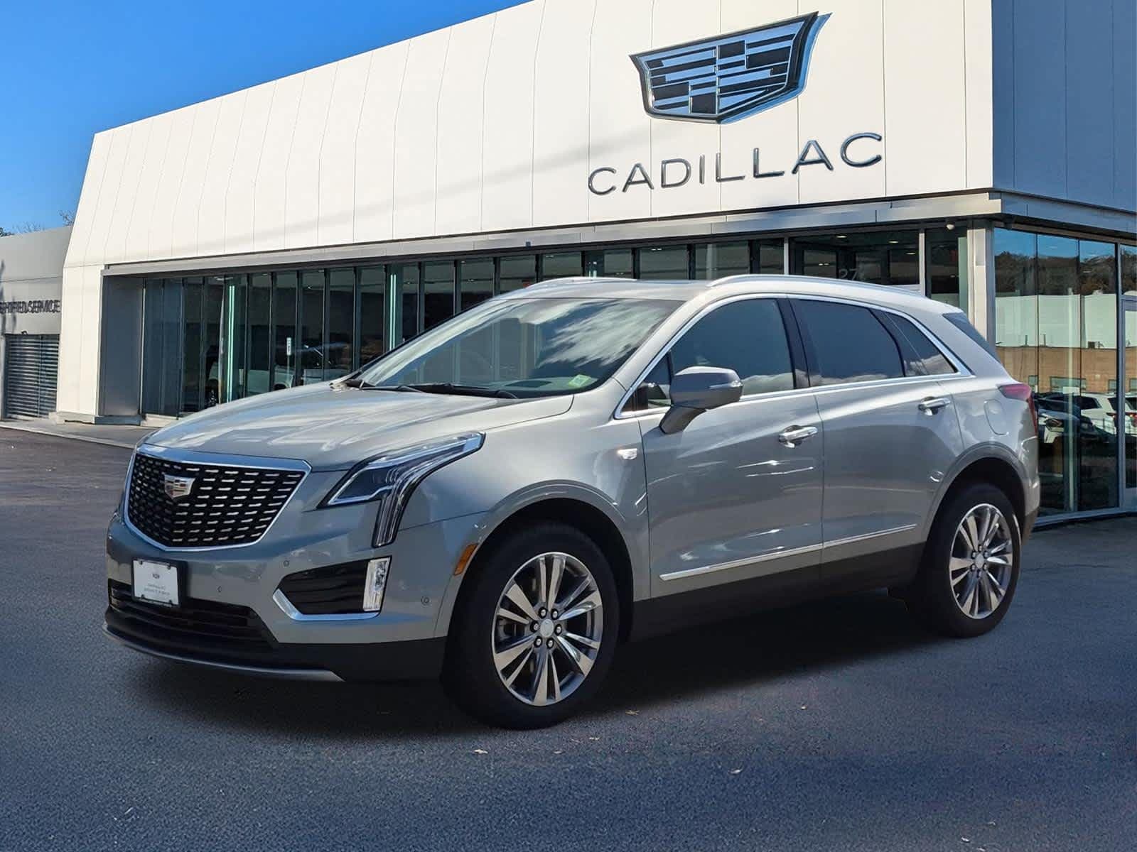 2026 Cadillac XT5 Base — photo 1 of 52