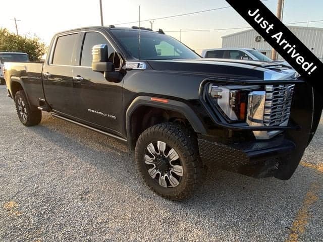 2025 GMC Sierra 3500HD Denali — photo 1 of 2