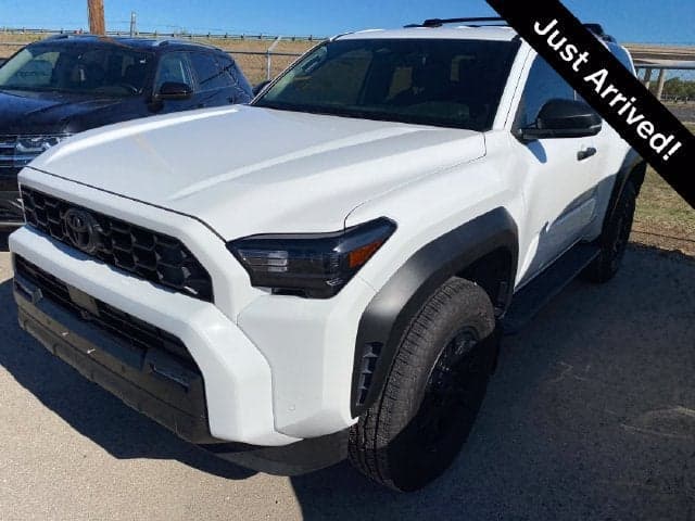 2025 Toyota 4Runner SR5 — photo 1 of 2