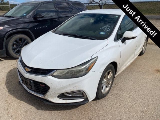 2018 Chevrolet Cruze LT — photo 1 of 5