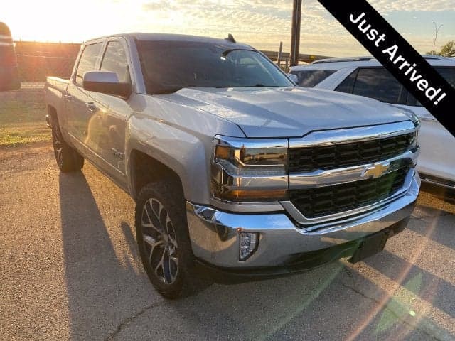 2018 Chevrolet Silverado 1500 LT — photo 1 of 5