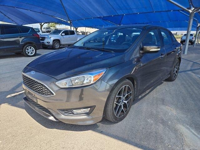 2015 Ford Focus SE — photo 1 of 4