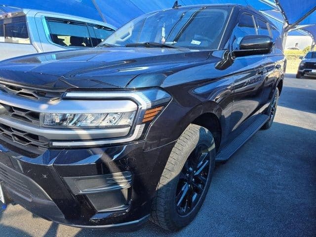 2024 Ford Expedition XLT — photo 1 of 4
