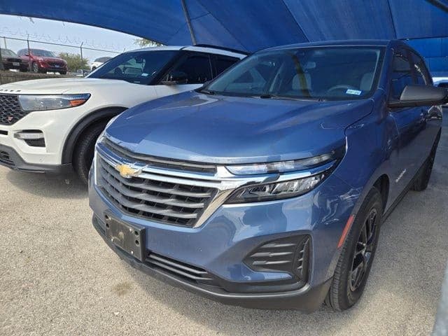 2024 Chevrolet Equinox LS — photo 1 of 5