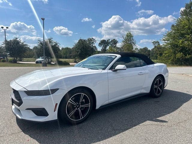 2025 Ford Mustang EcoBoost — photo 1 of 10
