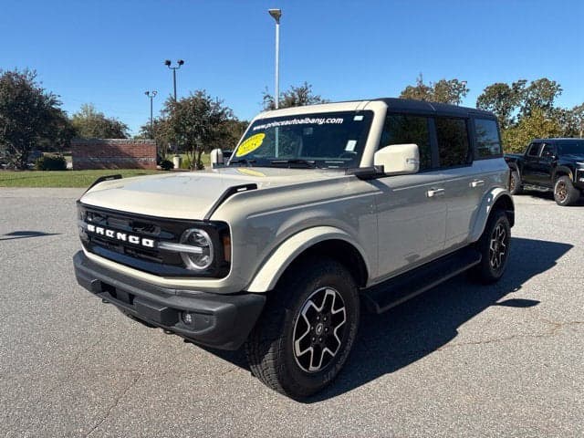 2025 Ford Bronco Outer Banks — photo 1 of 5